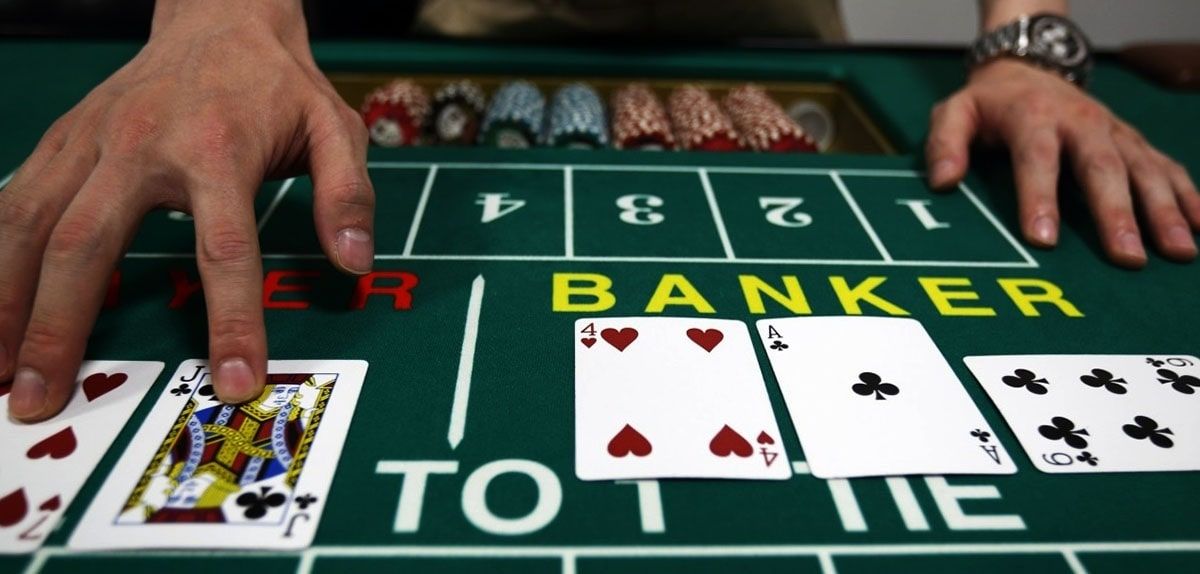 3 Lucky Blue Live Casino